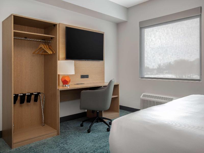 Quality Inn & Suites Prescott ON image