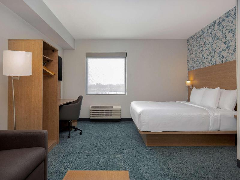 Quality Inn & Suites Prescott ON image