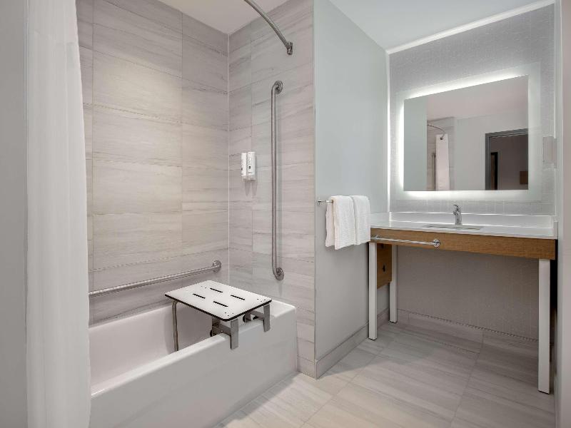 Quality Inn & Suites Prescott ON image