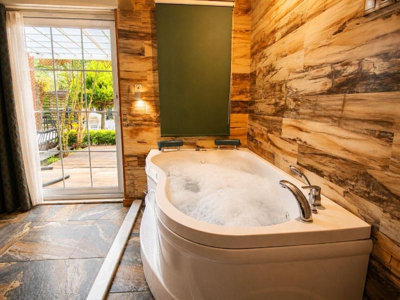 216 North Hotel & Wellness-Spa image