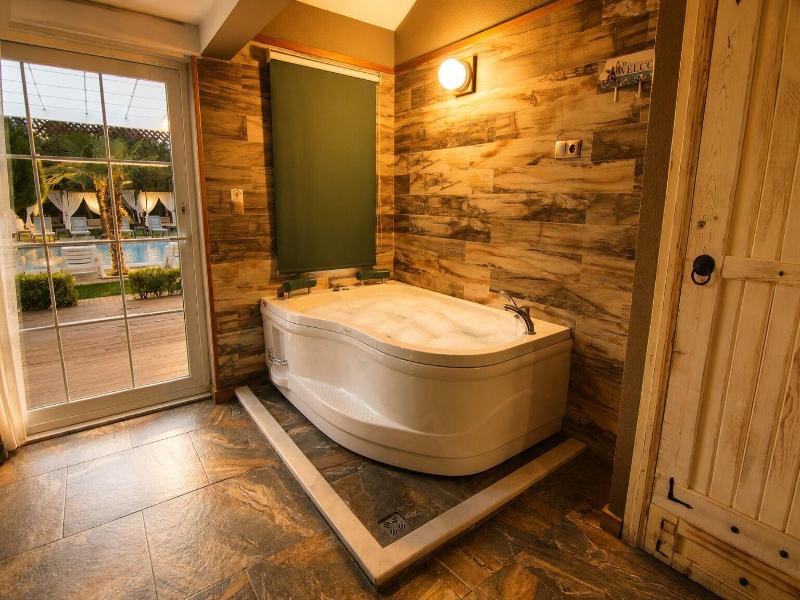 216 North Hotel & Wellness-Spa image