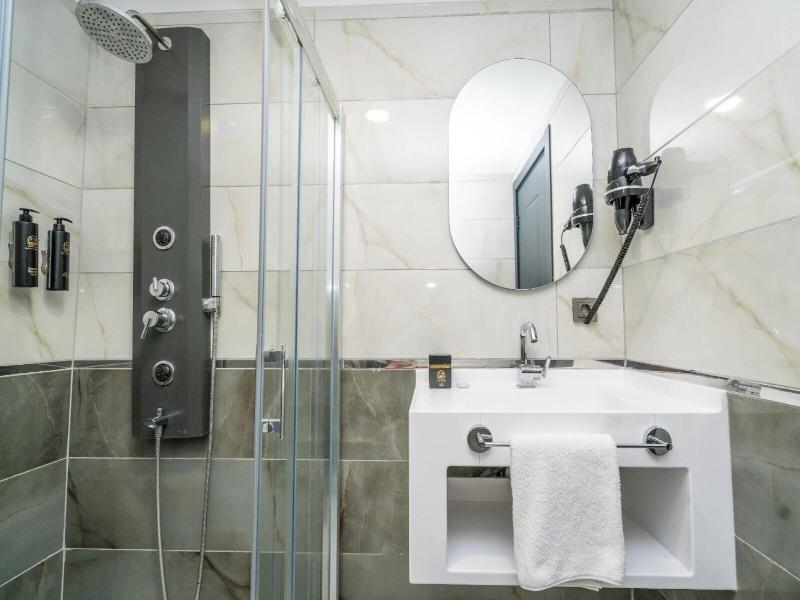 216 Silver Suite image