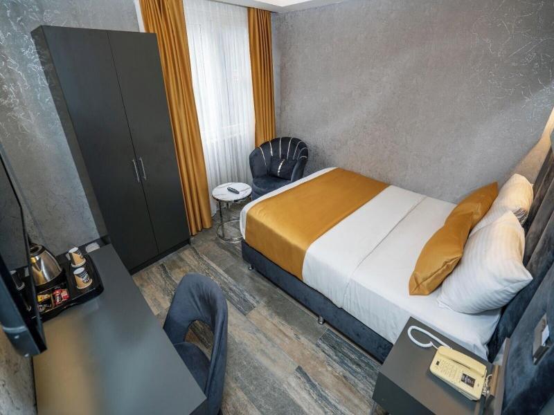 216 Silver Suite image