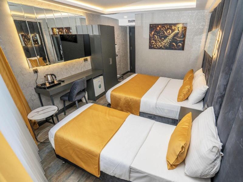 216 Silver Suite image