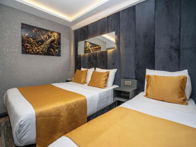 216 Silver Suite image