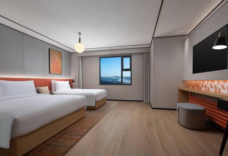 Hilton Garden Inn Chengde Mountain Resort image