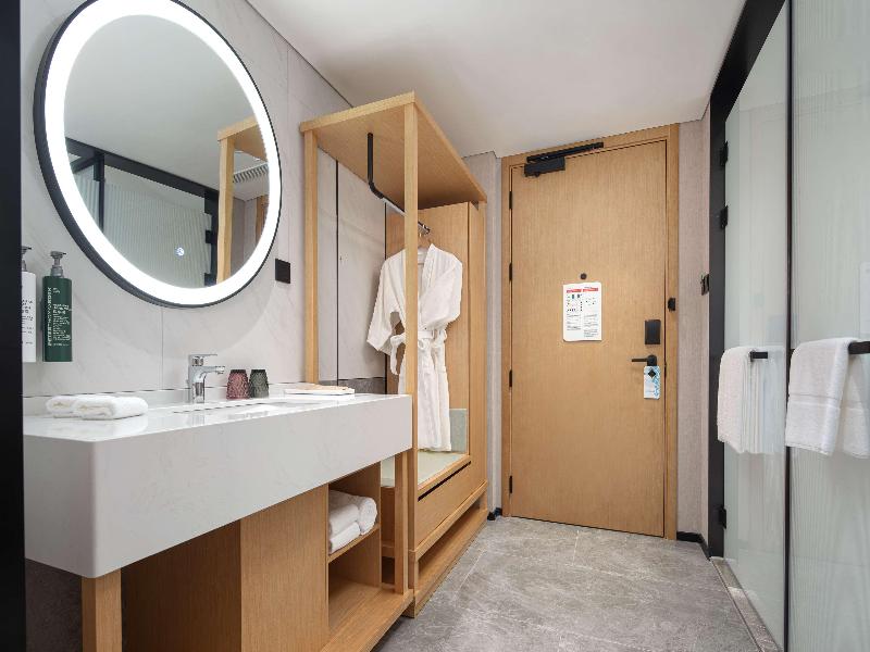 Hilton Garden Inn Chengde Mountain Resort image