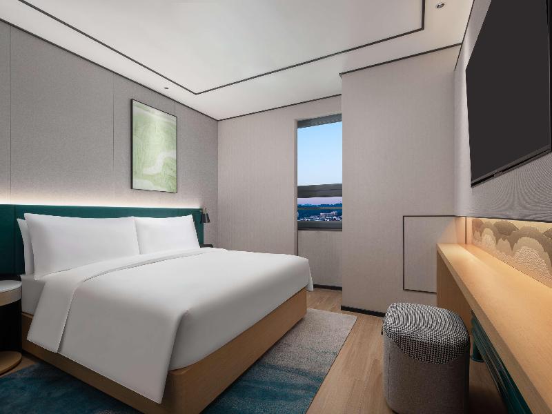 Hilton Garden Inn Chengde Mountain Resort image