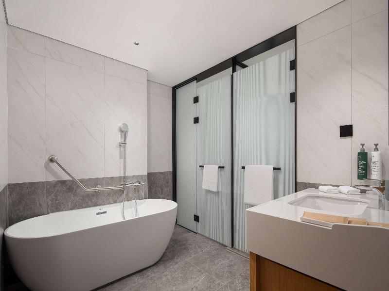 Hilton Garden Inn Chengde Mountain Resort image