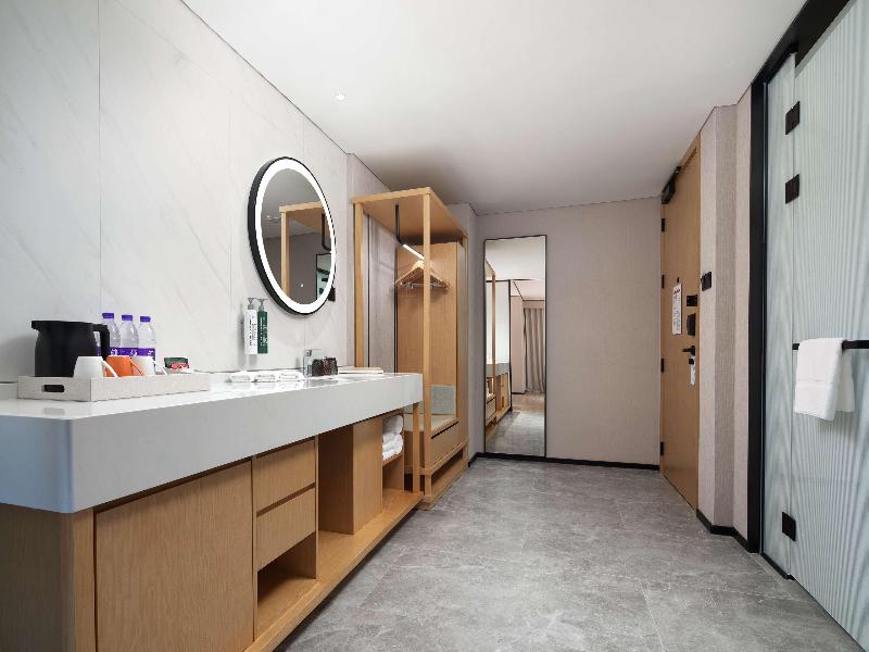 Hilton Garden Inn Chengde Mountain Resort image