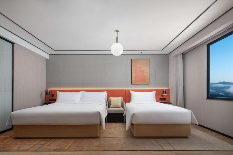 Hilton Garden Inn Chengde Mountain Resort image