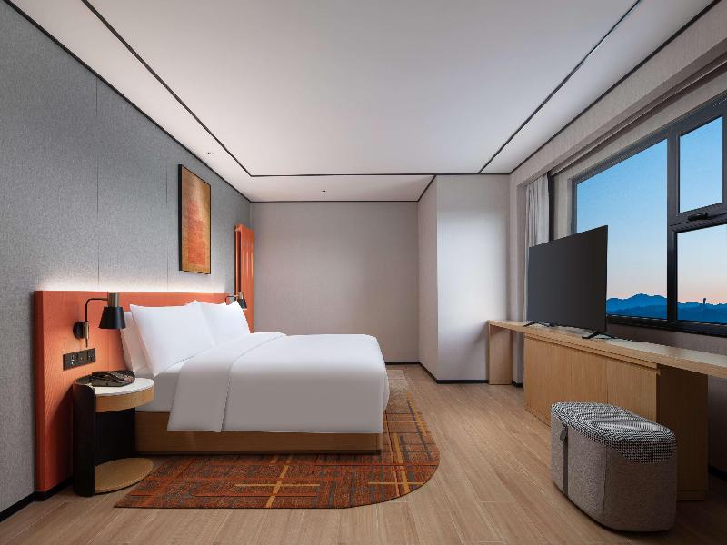 Hilton Garden Inn Chengde Mountain Resort image