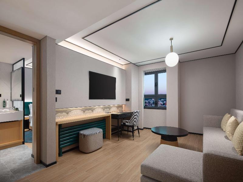 Hilton Garden Inn Chengde Mountain Resort image