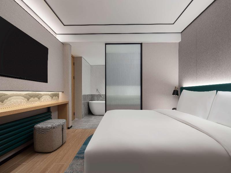 Hilton Garden Inn Chengde Mountain Resort image
