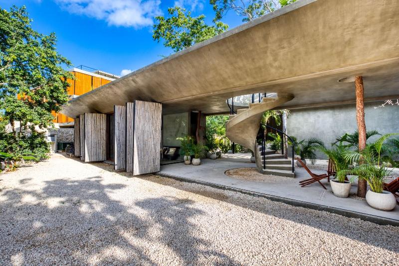 Seremonia Selva By The Spot Rentals