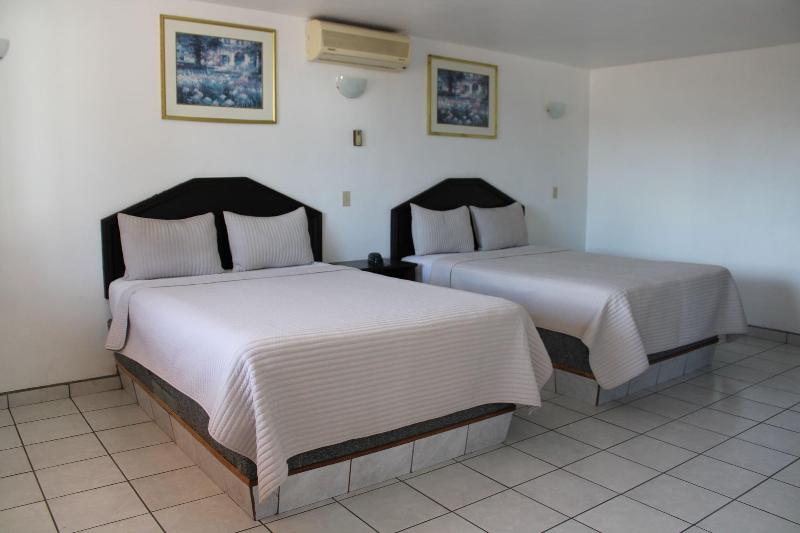 Hotel La Quinta Bonita image