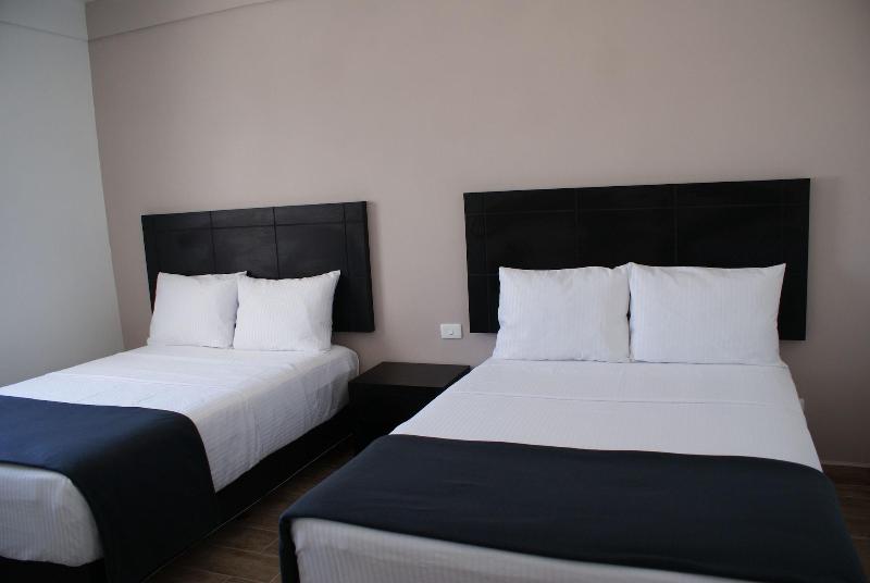 Hotel Capital Frontera image