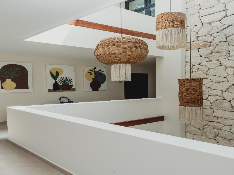 Ah xok suites 5th avenue image