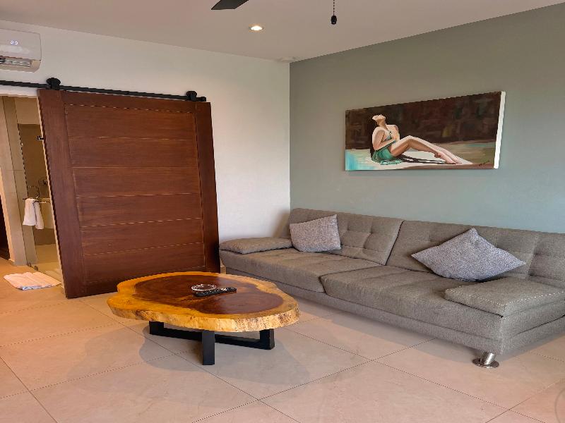 Ah xok suites 5th avenue image