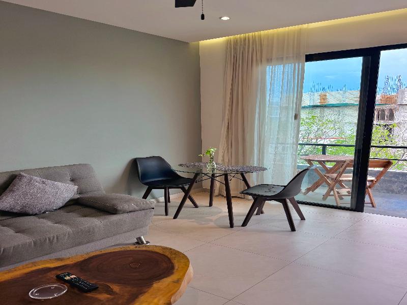 Ah xok suites 5th avenue image