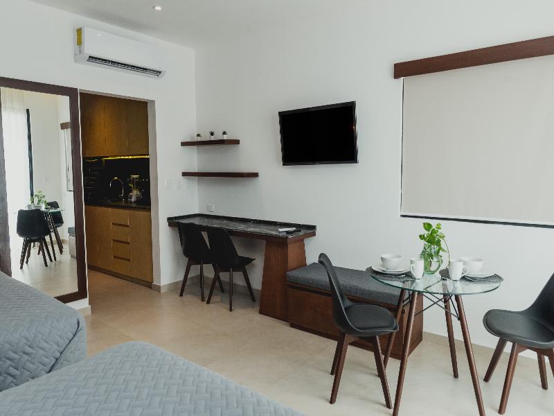Ah xok suites 5th avenue image