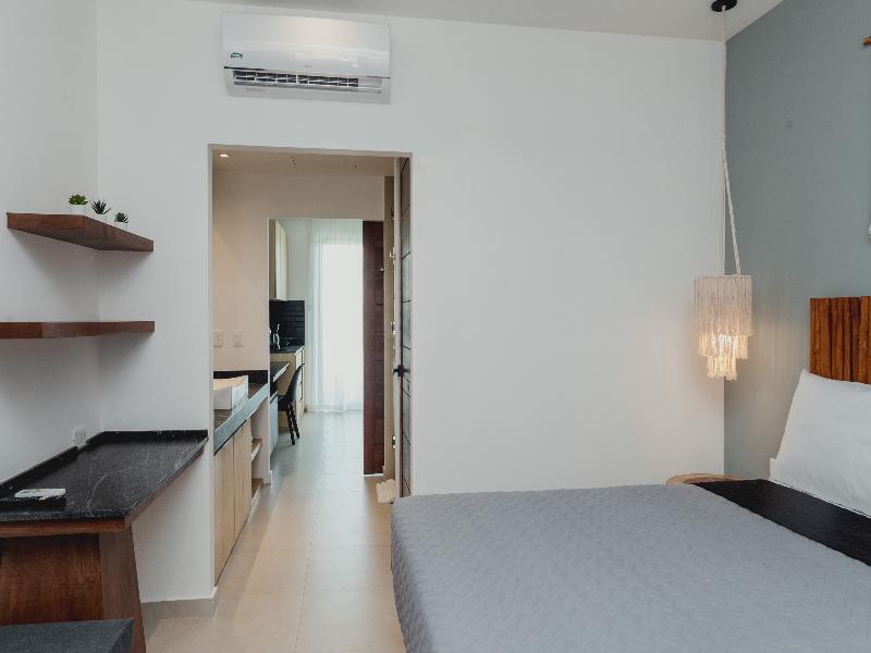 Ah xok suites 5th avenue image
