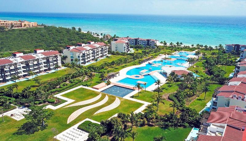 Mareazul Beach Condos Playa Del Carmen image