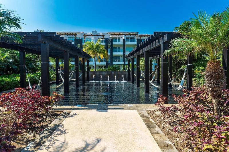 Mareazul Beach Condos Playa Del Carmen image