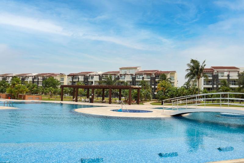 Mareazul Beach Condos Playa Del Carmen image