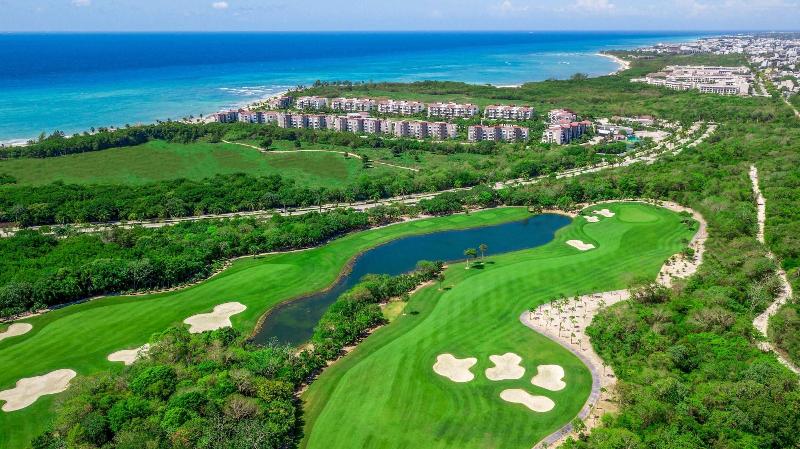 Mareazul Beach Condos Playa Del Carmen image