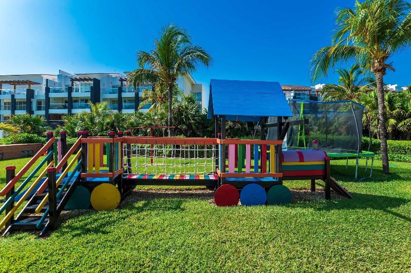 Mareazul Beach Condos Playa Del Carmen image