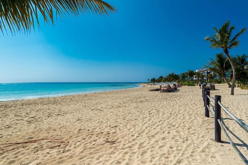Mareazul Beach Condos Playa Del Carmen image