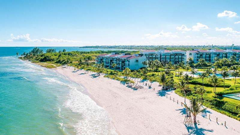 Mareazul Beach Condos Playa Del Carmen image