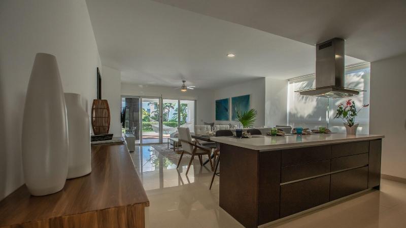 Mareazul Beach Condos Playa Del Carmen image