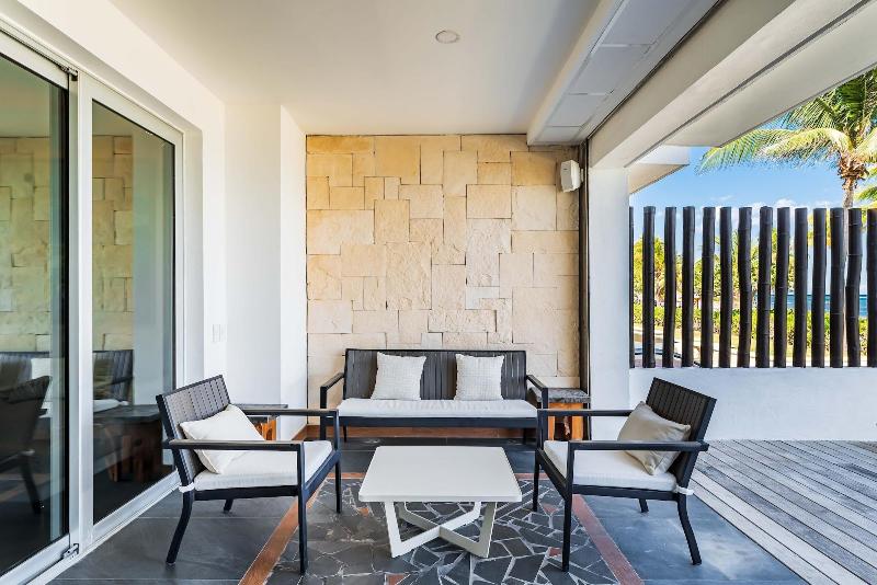 Mareazul Beach Condos Playa Del Carmen image