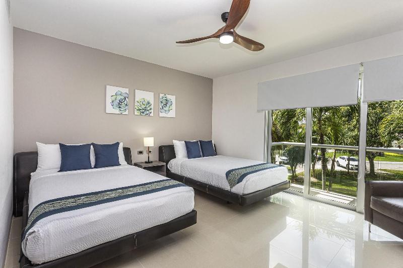 Mareazul Beach Condos Playa Del Carmen image
