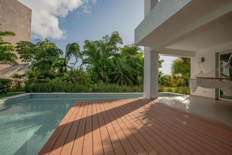 Mareazul Beach Condos Playa Del Carmen image