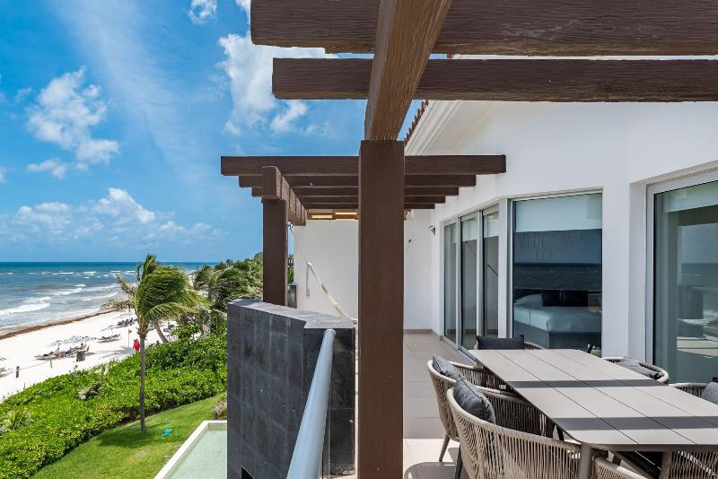 Mareazul Beach Condos Playa Del Carmen image