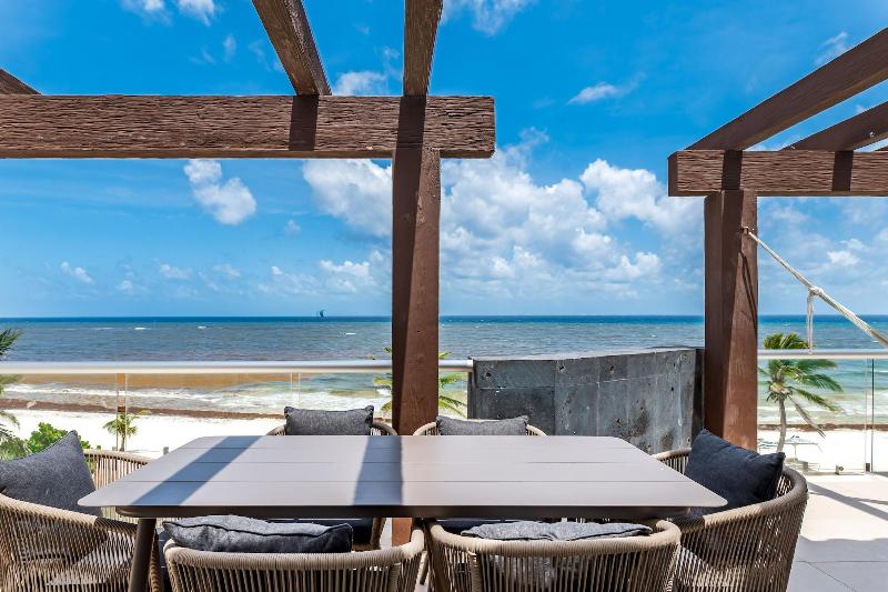 Mareazul Beach Condos Playa Del Carmen image