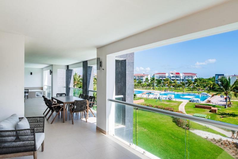 Mareazul Beach Condos Playa Del Carmen image