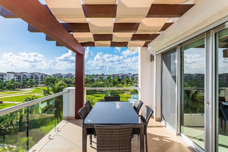Mareazul Beach Condos Playa Del Carmen image