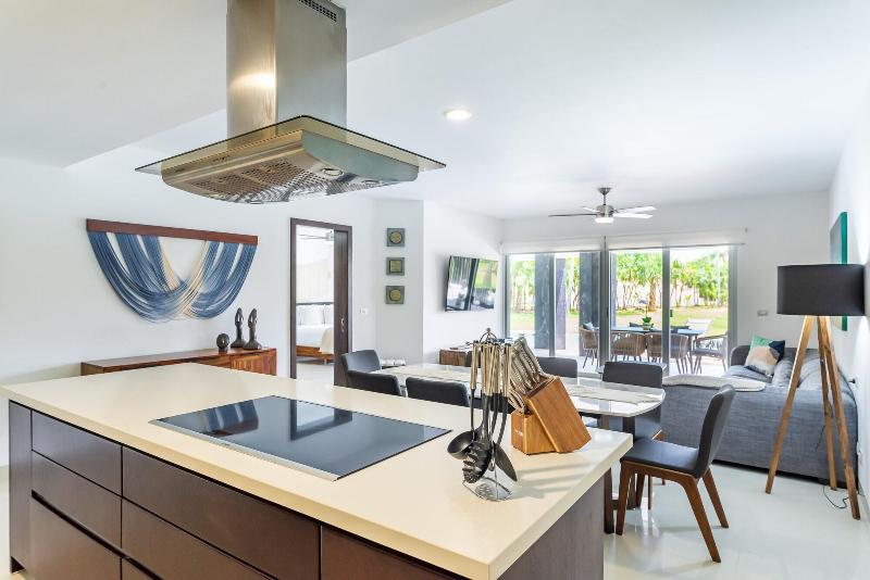 Mareazul Beach Condos Playa Del Carmen image