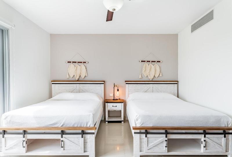 Mareazul Beach Condos Playa Del Carmen image
