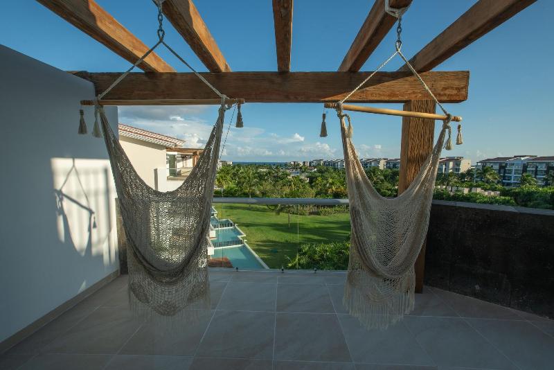 Mareazul Beach Condos Playa Del Carmen image