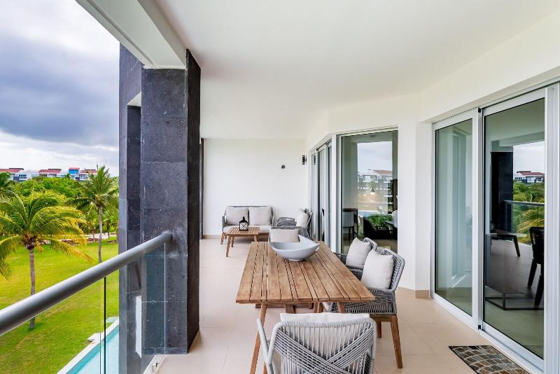 Mareazul Beach Condos Playa Del Carmen image