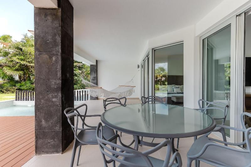 Mareazul Beach Condos Playa Del Carmen image