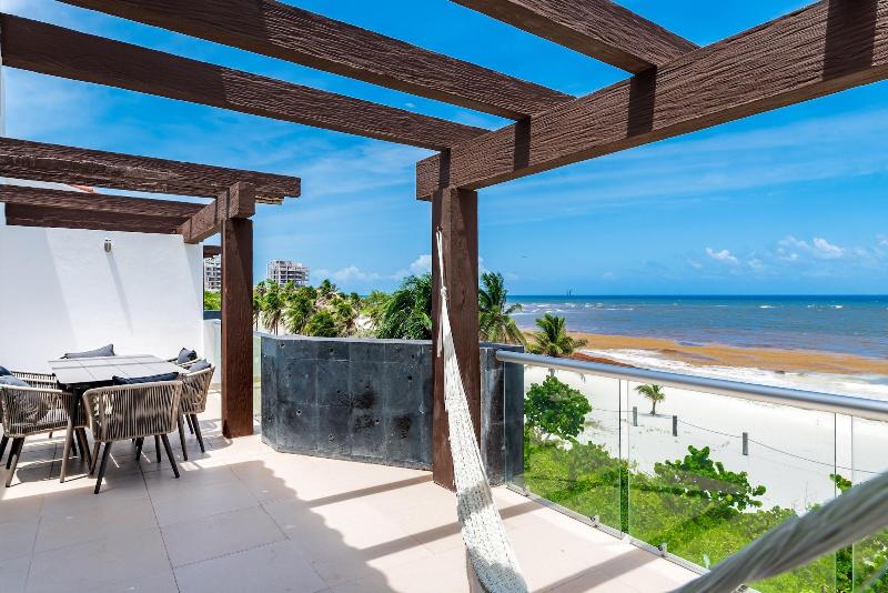 Mareazul Beach Condos Playa Del Carmen image