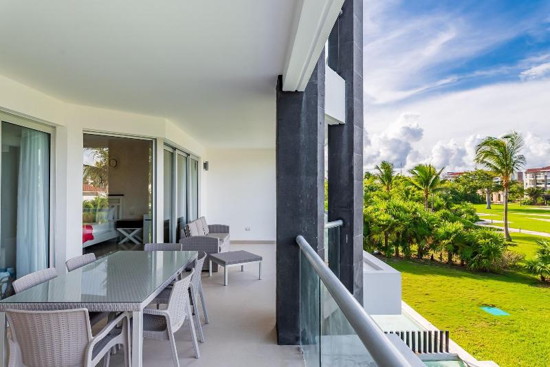Mareazul Beach Condos Playa Del Carmen image