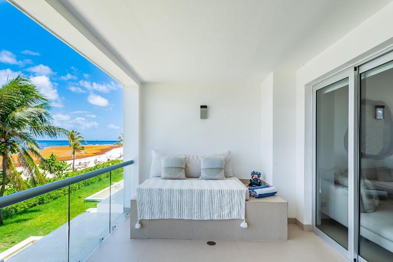 Mareazul Beach Condos Playa Del Carmen image