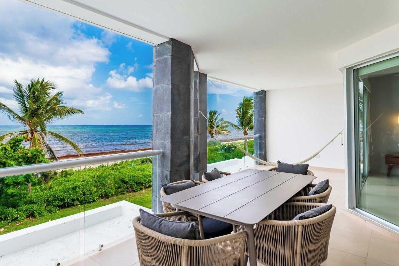 Mareazul Beach Condos Playa Del Carmen image